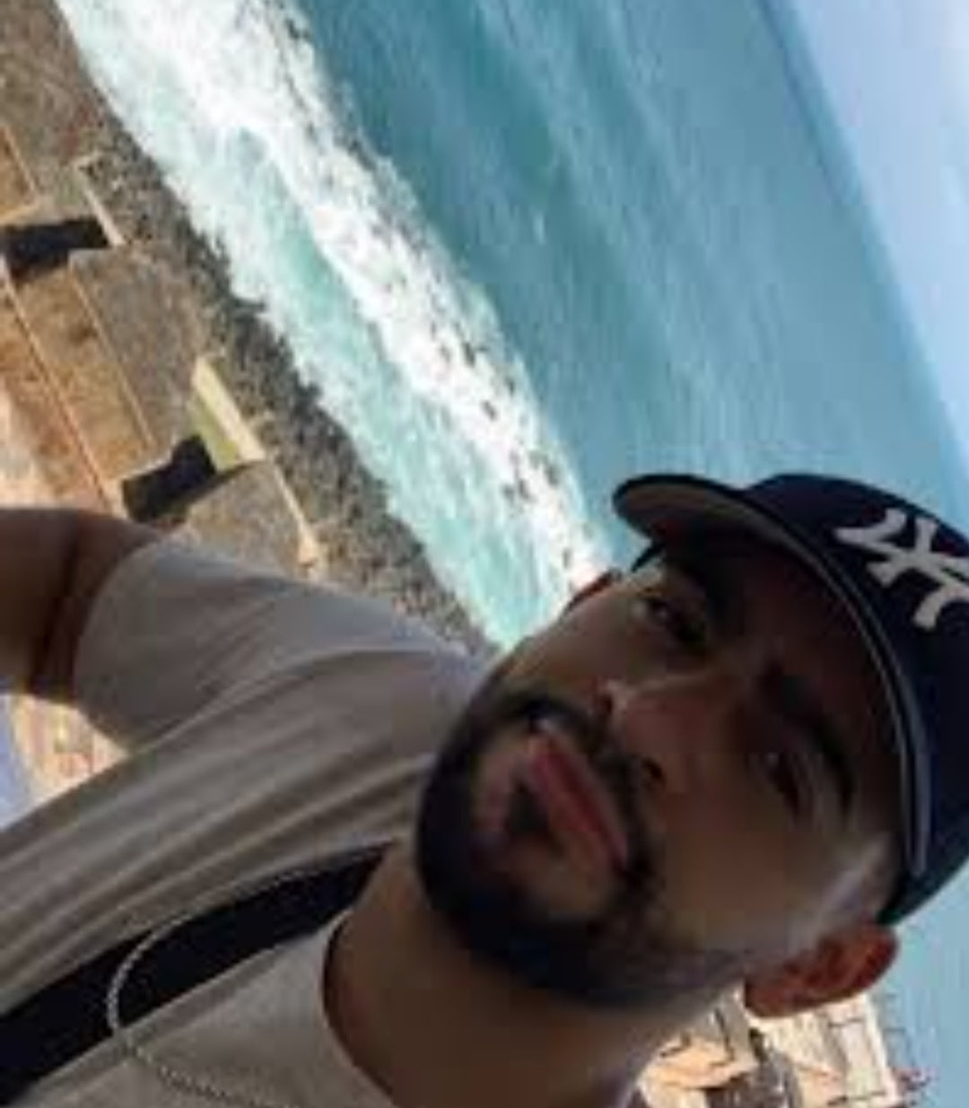 <em><strong>Gabriel  Salcedo (Medellín, Colombia)</strong></em>