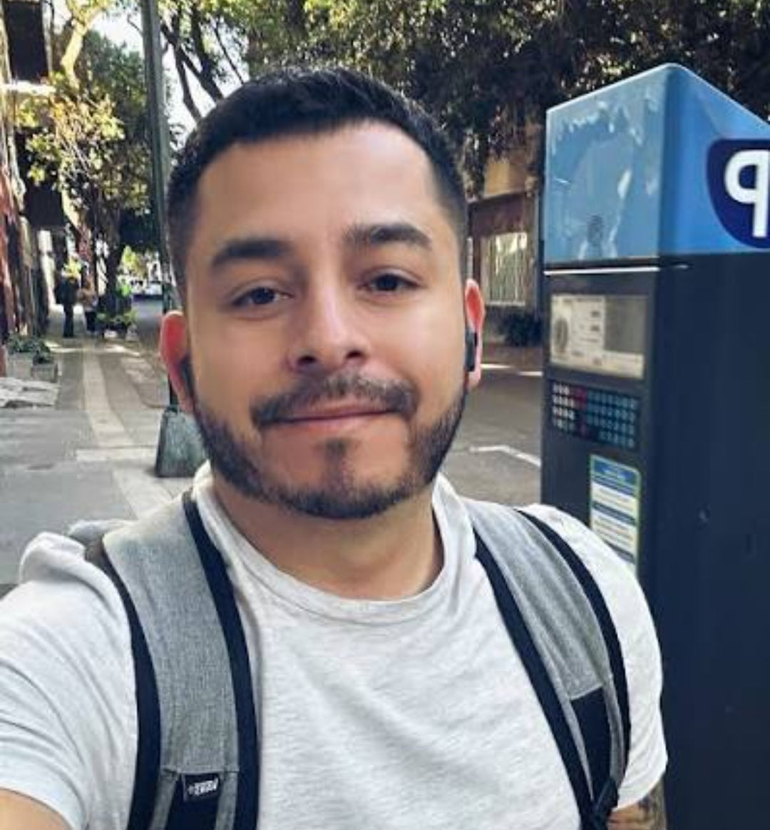 <em><strong>Camilo Sanchez (Pereira, Colombia)</strong></em>